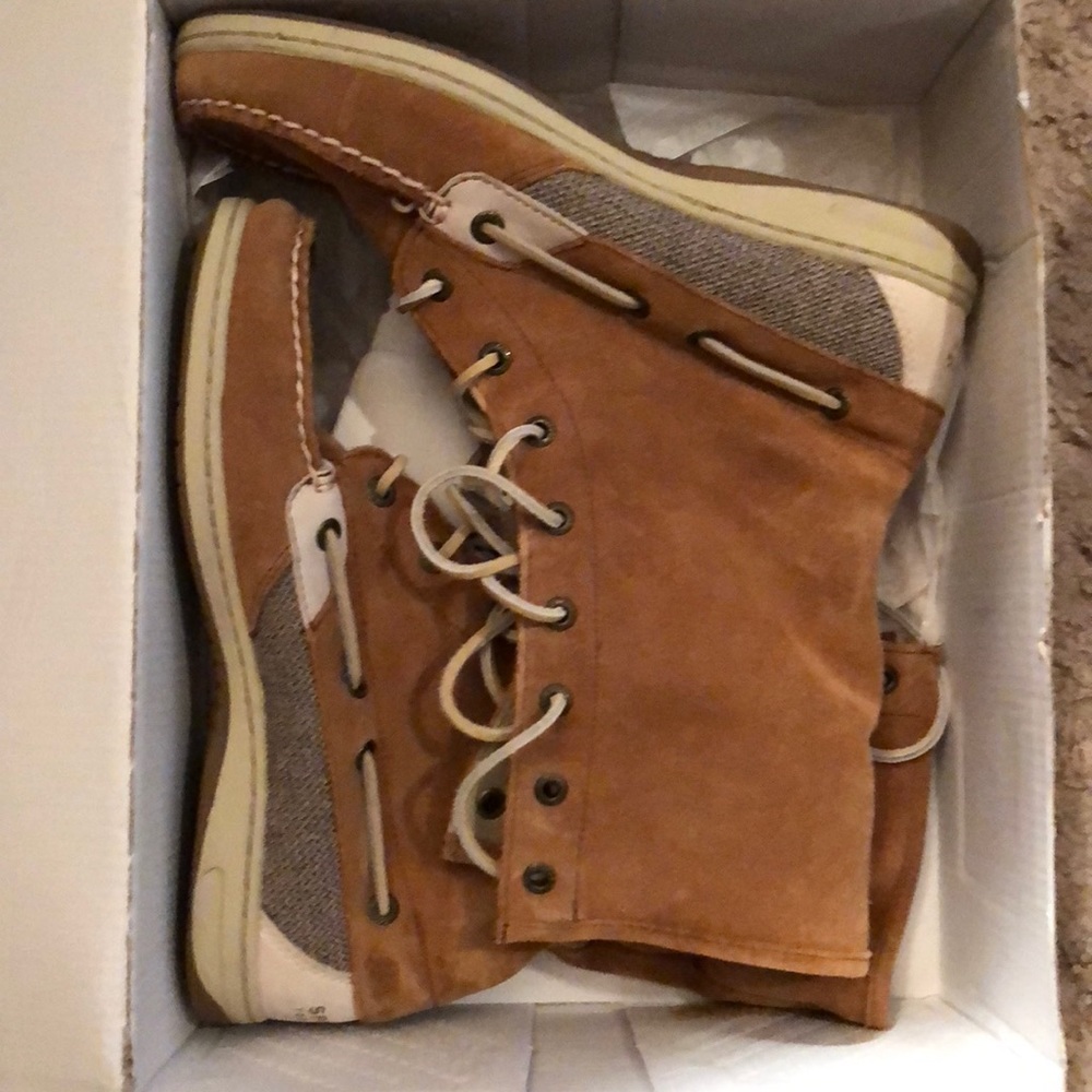 Sperry Ladyfish Barley Suede Women’s Boat Shoes